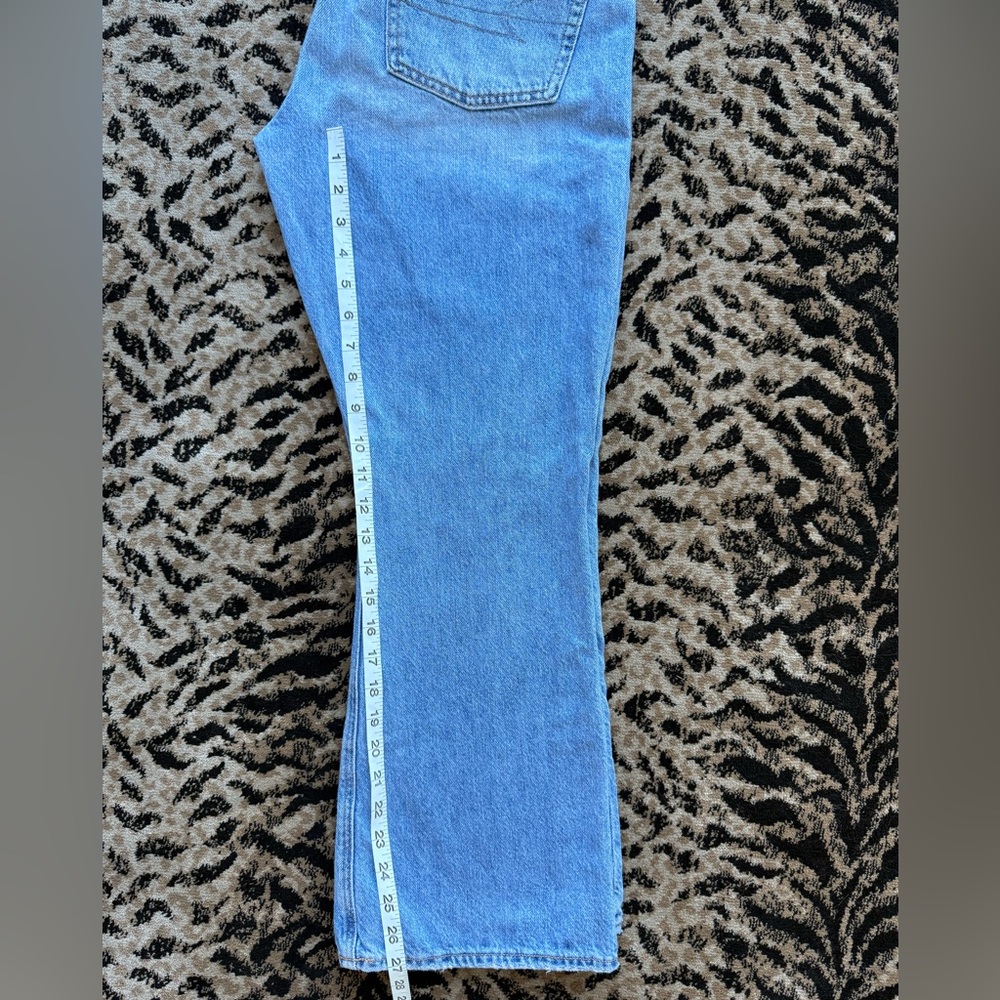 EUC American Eagle Ripped Highest Waist ‘90s Flare Jean in True Rinse Size 6 - Picture 6 of 11